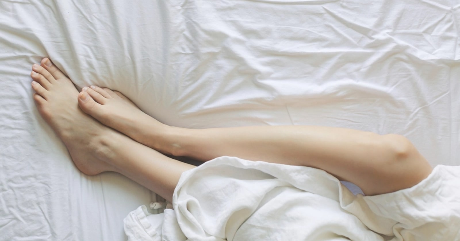 Cara melipat sprei elastis agar rapi