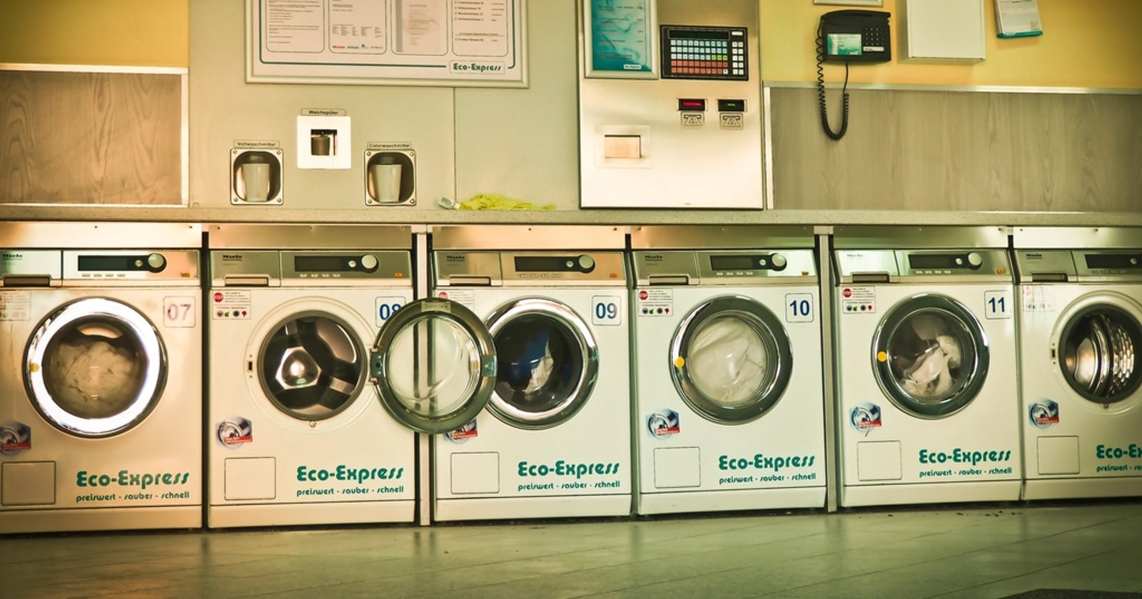 Cara membersihkan mesin cuci agar tidak bau dan baju tetap bersih