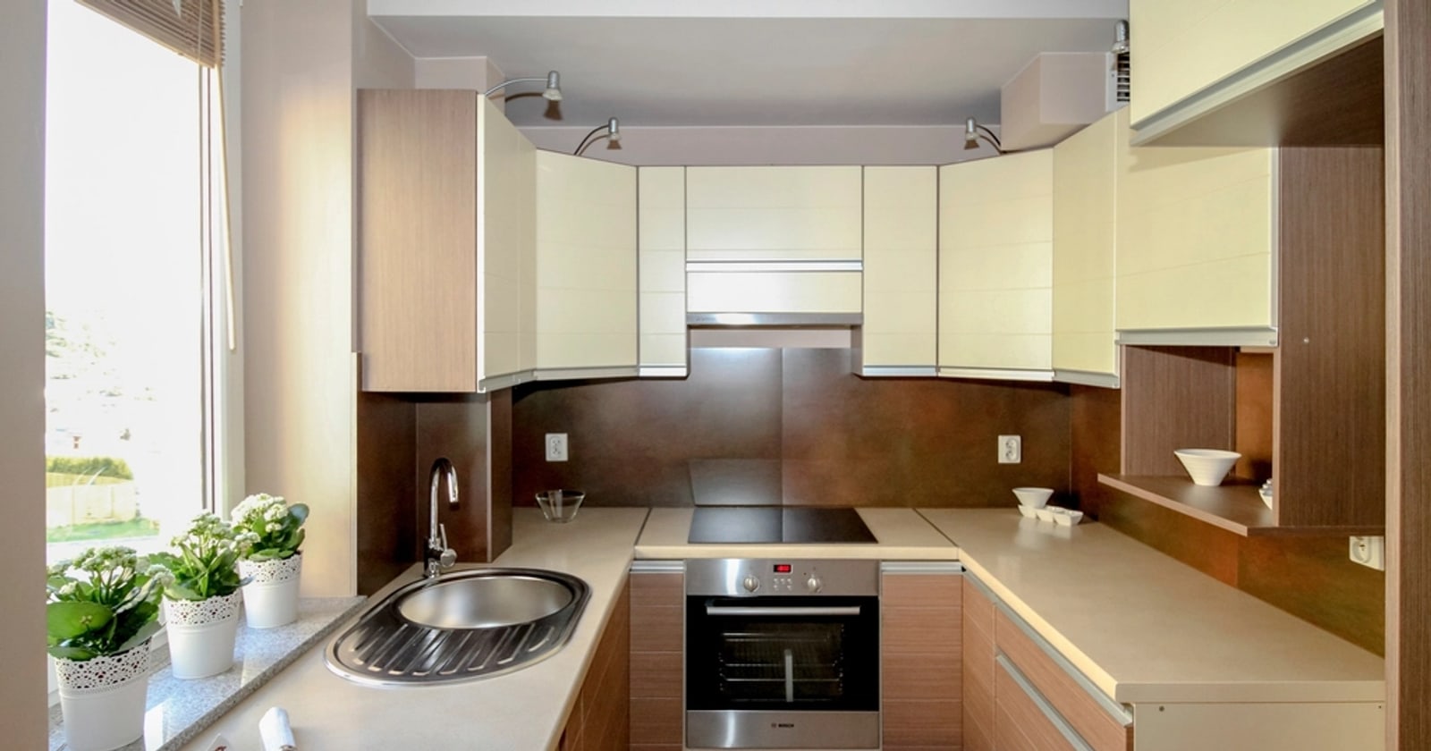 Cara membersihkan microwave yang kotor dan bau
