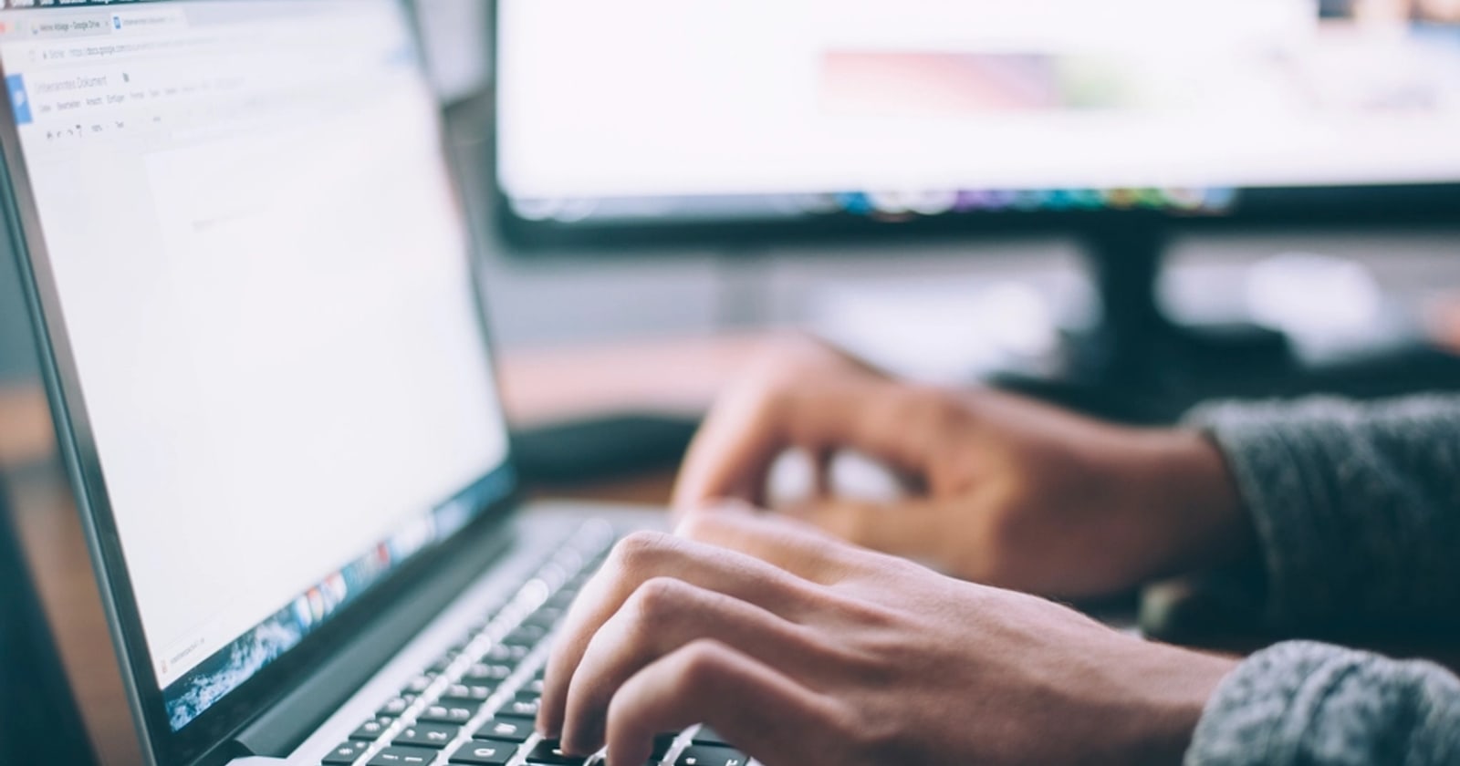 Cara mengunduh file dari Google Drive ke HP dan laptop